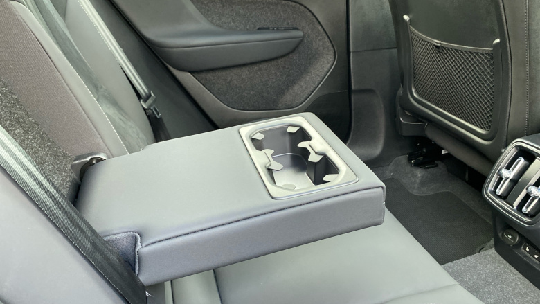 Volvo XC40 2.0 B3P Ultimate Dark 5dr Auto Petrol Estate